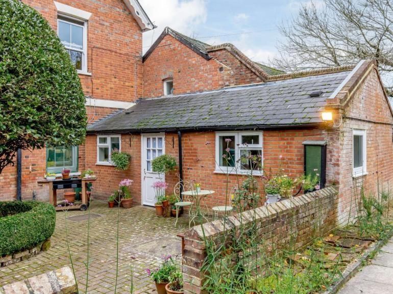 Bed and Breakfast Claridge House Lingfield Exterior foto